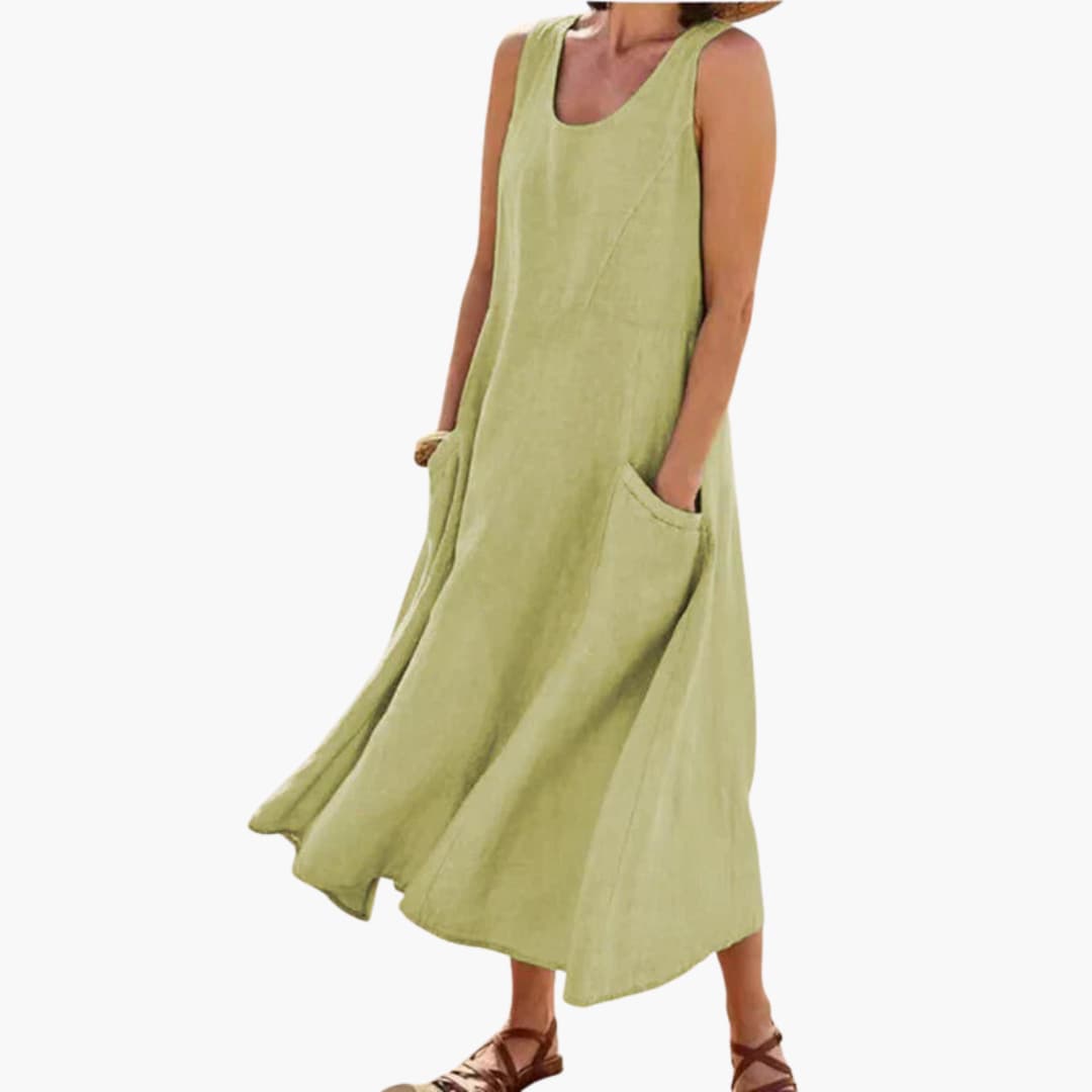 Women’s midi dress with scoop neckline and patch pockets