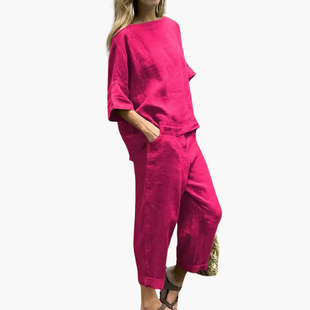 Women’s Two-Piece Set with Relaxed Top and Cropped Trousers