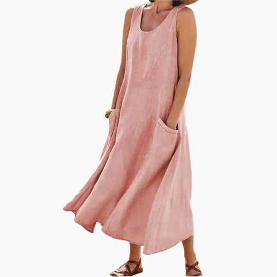 Women’s midi dress with scoop neckline and patch pockets