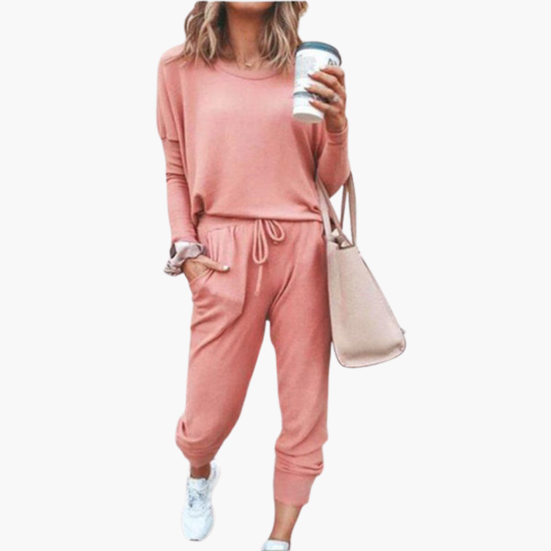 Women’s two-piece set with long sleeves and trousers