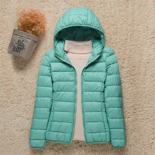 Women's Lightweight Quilted Jacket with Hood for Travel